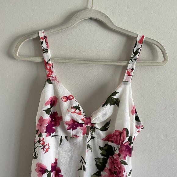 Forever 21 Favlux Women SZ M Ivory Floral Twist Front Top Strappy Jumpsuit NWT - Picture 4 of 10